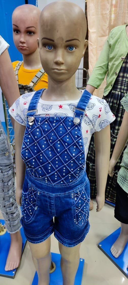 Kids blue denim dungaree with bear-print tee